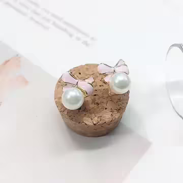 珍珠蝴蝶結×耳環