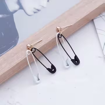 撞色別針×吊墜耳針×共二色