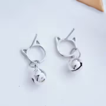 925銀針×貓咪垂墜鈴鐺×耳針