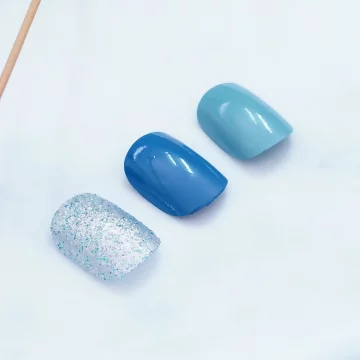 蔚藍系銀蔥亮面×穿戴式手指甲片×二十四入 .avif