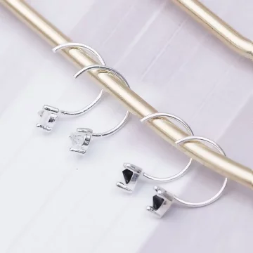 925銀針×三角晶鑽×耳勾×共二色.avif