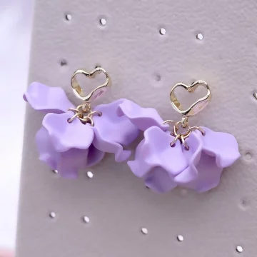 愛心紫花裙擺×吊墜耳環.avif