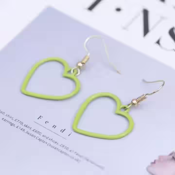 綠色極簡鏤空愛心×吊墜耳勾