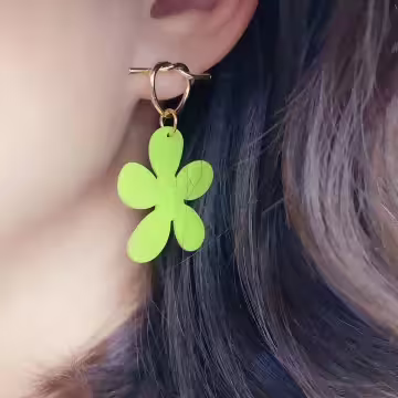 打結愛心小綠花&times;吊墜耳環