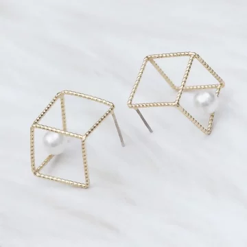 鏤空立方體珍珠×吊墜耳環.avif