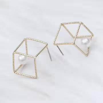 鏤空立方體珍珠×吊墜耳環
