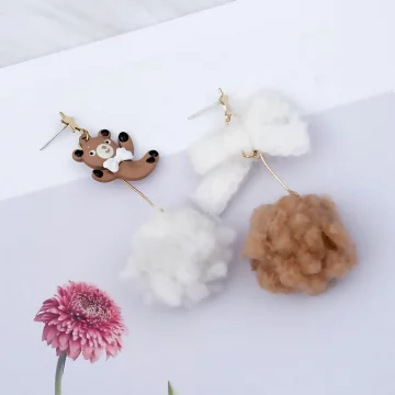 快樂小熊毛毛球×吊墜耳環.avif