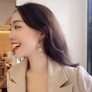 螺旋金屬玻璃球×不對稱吊墜耳勾