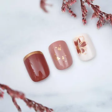 藏藍油彩金粉霧面×穿戴式手指甲片×二十四入 .avif