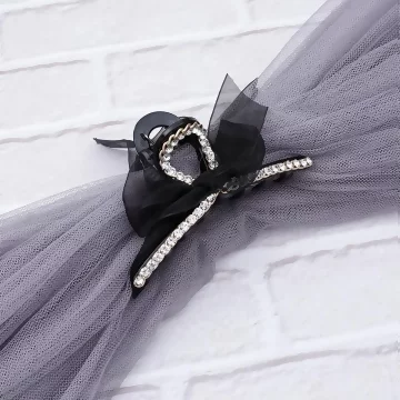 法式水鑽薄紗蝴蝶結×鯊魚髮夾×共二色.avif