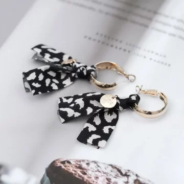 黑白豹紋布藝LOVE×吊墜耳環.avif