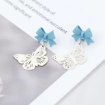 藍領結鏤空白蝴蝶×吊墜耳環.avif