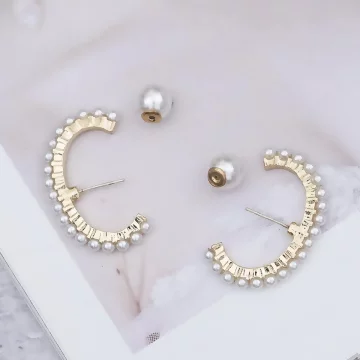 大C字鑲珍珠×後掛式耳環.avif
