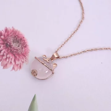 粉萌招財貓×鎖骨項鍊.avif