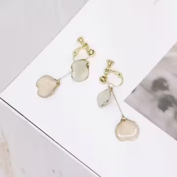 炫粉銀杏葉花瓣×螺旋耳夾