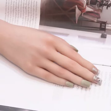青蘋果綠閃鑽亮面×穿戴式手指甲片×二十四入.avif