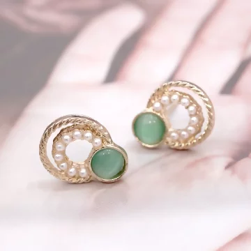 珍珠翡冷翠×耳環.avif