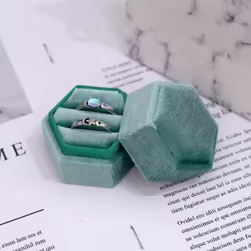 絲絨六角型×適用對戒×絨布盒×綠色