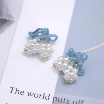 藍色蝴蝶結珍珠球×三角耳夾.avif