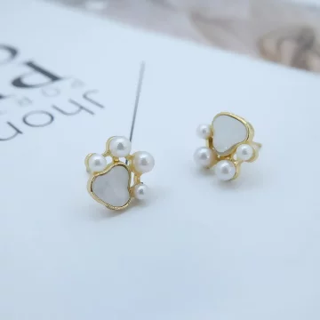 珍珠肉球×耳環.avif