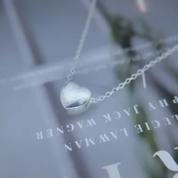 925銀飾×簡約磨砂愛心×鎖骨項鍊 .avif