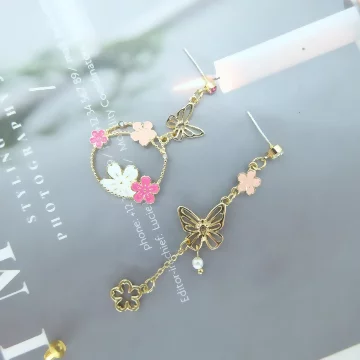 粉櫻追蝶×不對稱吊墜耳環.avif