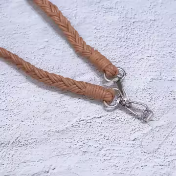 單色結辮編織×手機斜背雙勾掛繩×棕色