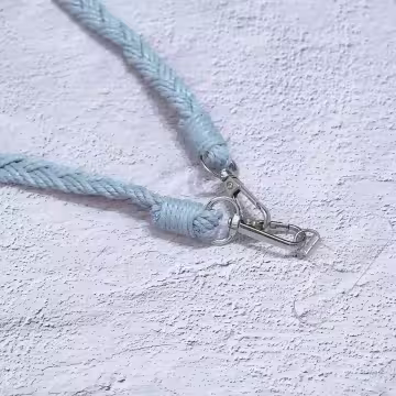 單色結辮編織×手機斜背雙勾掛繩×淺藍