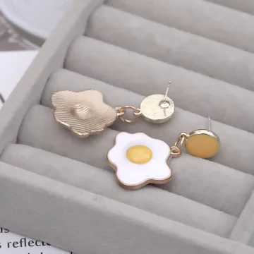 可愛荷包蛋×吊墜耳環 .avif