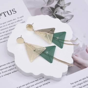 撞色鏤空雙層三角型×吊墜耳環 .avif