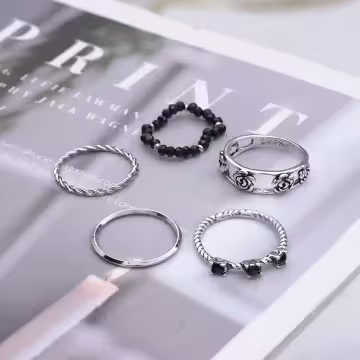 玫瑰黑晶串珠×五套件戒指組×銀色
