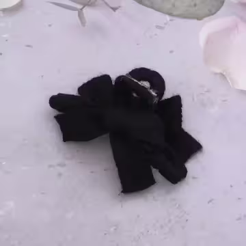 毛線蝴蝶結×鯊魚夾×共二色