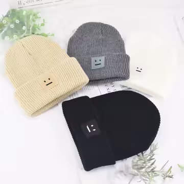 笑臉 ‧_‧×毛帽×白色