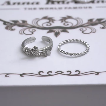 化蝶銀色×四套件戒指組.avif