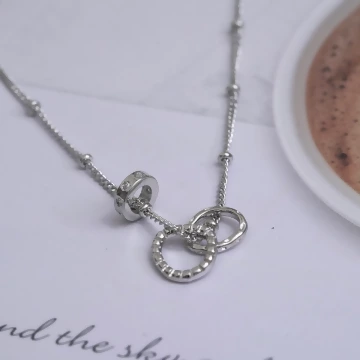 三環不規則圓圈×鎖骨項鍊×銀色.avif
