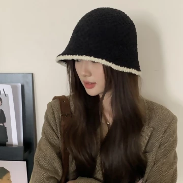 笑臉 ‧_‧×毛帽×白色.avif