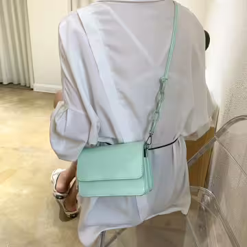 簡約純素面不對稱背帶×斜背包×綠色