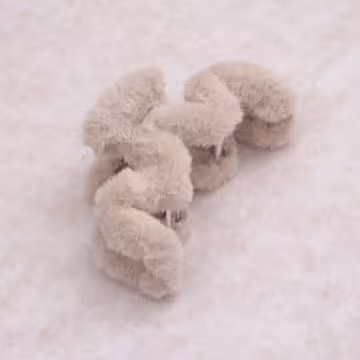 超大M字絨毛×鯊魚夾×共五色