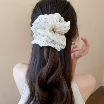 四層白蕾絲花邊&times;大腸圈髮束