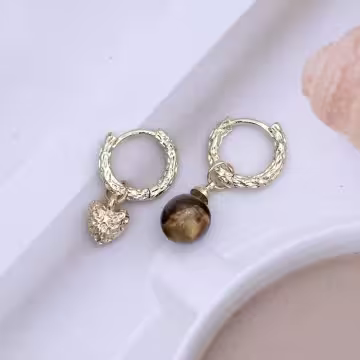 琥珀色圓珠愛心&times;吊墜耳扣