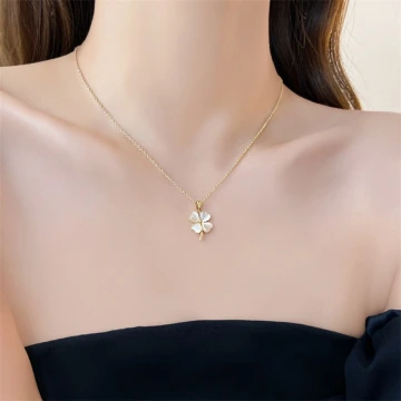 法式貓眼四葉草×鎖骨項鍊.avif