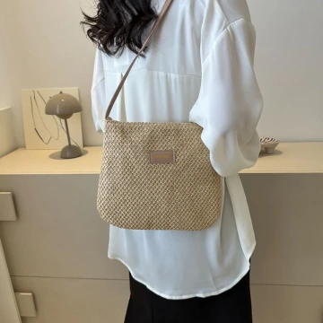 小香風珍珠輕奢菱格紋×斜背包×白色.avif