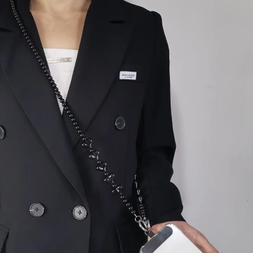 黑色愛心串串×手機斜背雙勾掛繩.avif