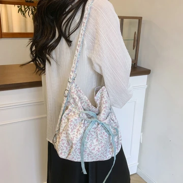 甜心蝴蝶結抓皺感×變形後背包×白色.avif