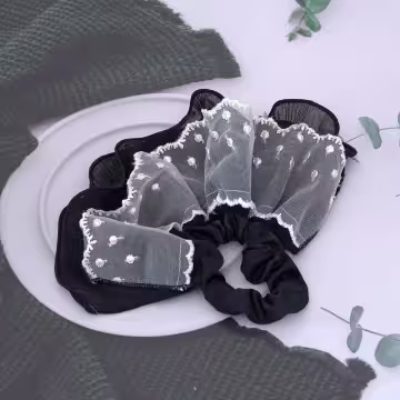 黑白點點蕾絲裙擺&times;大腸髮束
