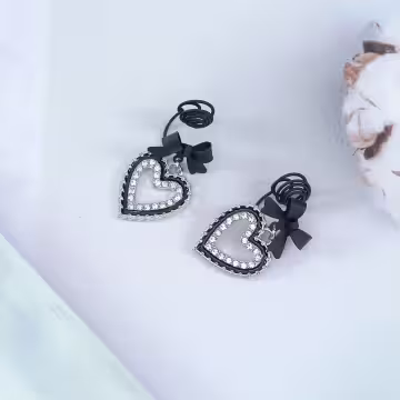 甜酷黑蝴蝶結愛心&times;蚊香盤U型耳夾