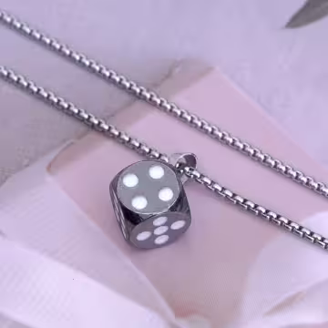 黑色金屬骰子×長項鍊