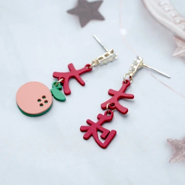 福字紅領結&times;吊墜耳扣.avif