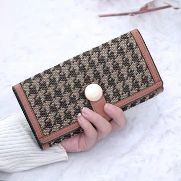 棕咖千鳥紋&times;三折長皮夾.avif