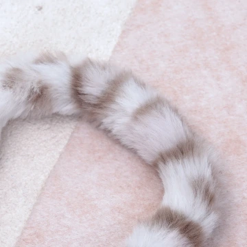 古典綠晶串珠&times;不對稱吊墜耳扣.avif